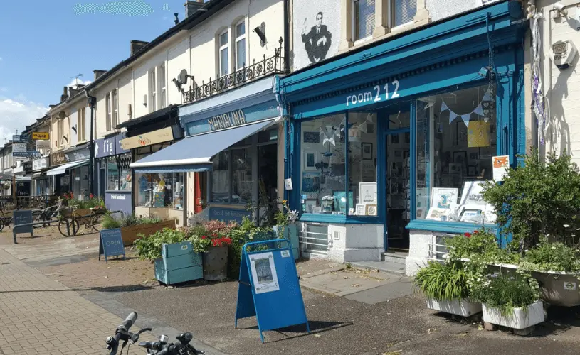 PAINTING AND DECORATING HORFIELD
